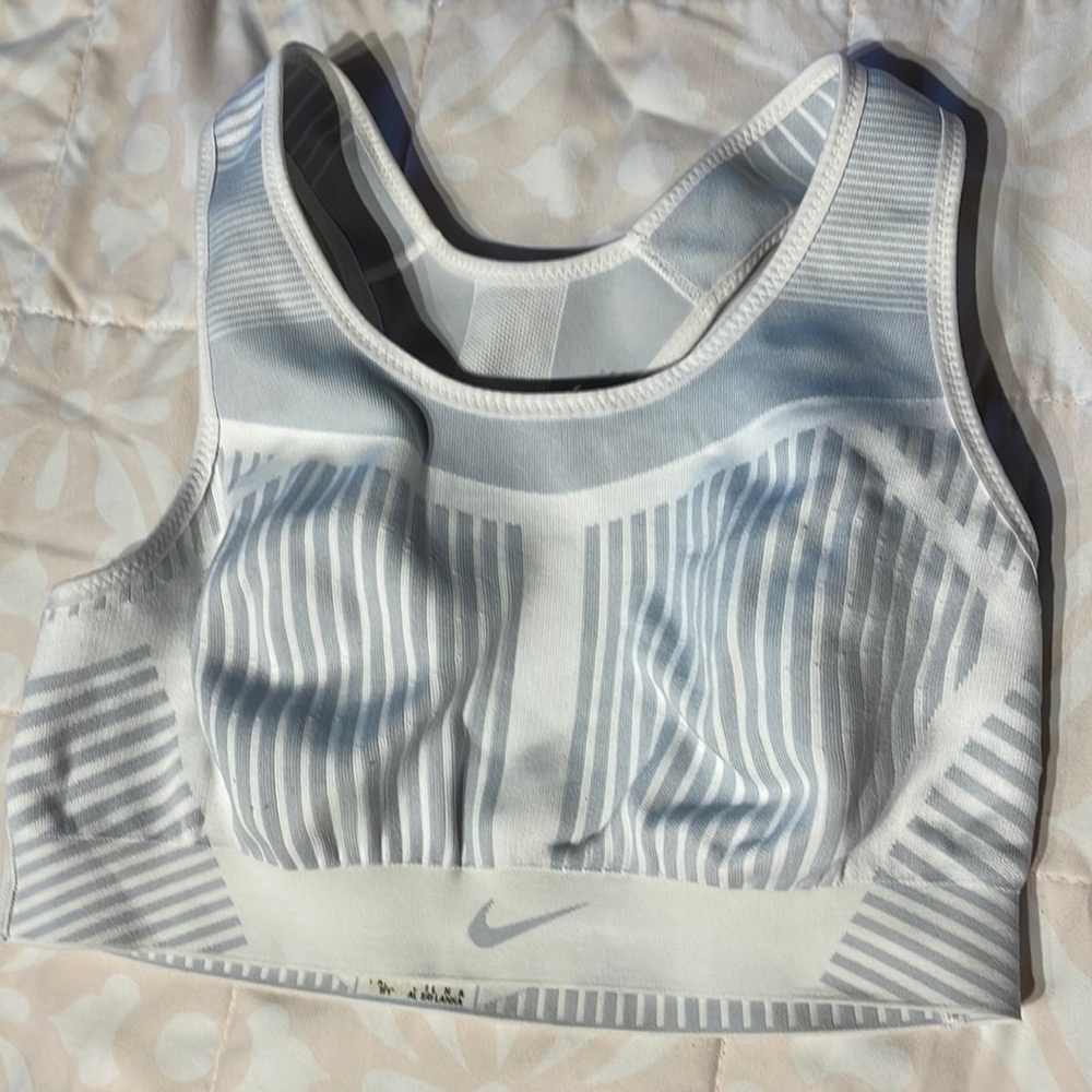 Nike dry fit bra